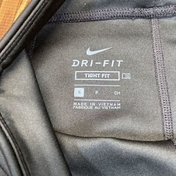 Nike girl shorts and Nike bike shorts. Bundle of two size M. - Picture 6 of 10